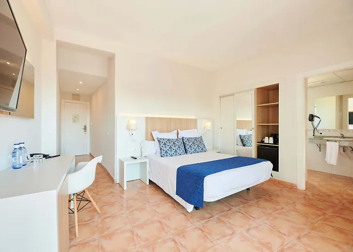 Отель Aluasun Park 4*